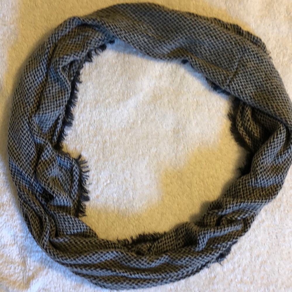 Soft Infinity Scarf